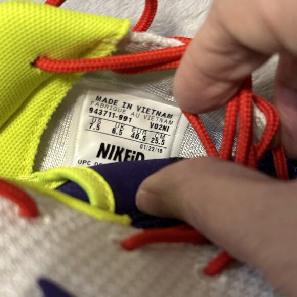 Nike Roshe Run Shoes Mens 7.5 / W 9 Custom White Purple Neon 943711-991 NIKEID - Picture 12 of 14